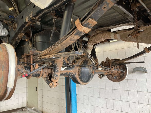 Unterbodenschutz & Hohlraumkonservierung bei Autozentrum Bruchmüller in Gera Bild: Unterbodenschutz & Hohlraumkonservierung bei Autozentrum Bruchmüller in Gera