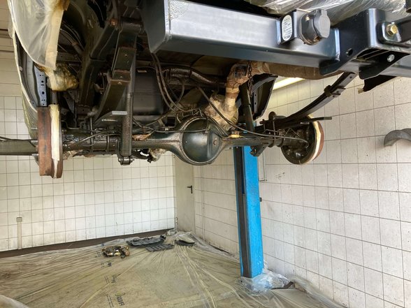 Unterbodenschutz & Hohlraumkonservierung bei Autozentrum Bruchmüller in Gera Bild: Unterbodenschutz & Hohlraumkonservierung bei Autozentrum Bruchmüller in Gera