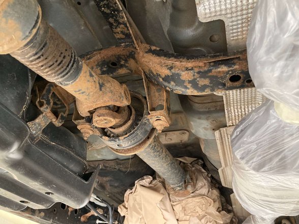 Unterbodenschutz & Hohlraumkonservierung bei Autozentrum Bruchmüller in Gera Bild: Unterbodenschutz & Hohlraumkonservierung bei Autozentrum Bruchmüller in Gera