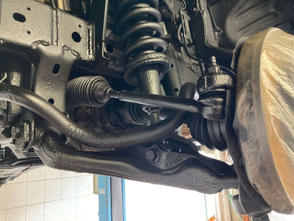 Unterbodenschutz & Hohlraumkonservierung bei Autozentrum Bruchmüller in Gera Bild: Unterbodenschutz & Hohlraumkonservierung bei Autozentrum Bruchmüller in Gera